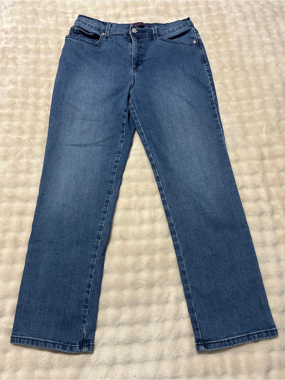 Gloria Vanderbilt Straight Leg Jeans in Classic Blue